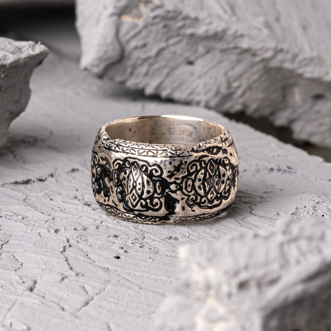 Svea Oxidized Silver Ring